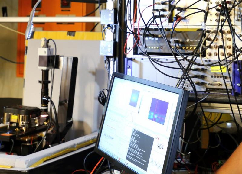 Utilisation d’un générateur arbitraire multi-voie de Spectrum par l'Université de Stuttgart