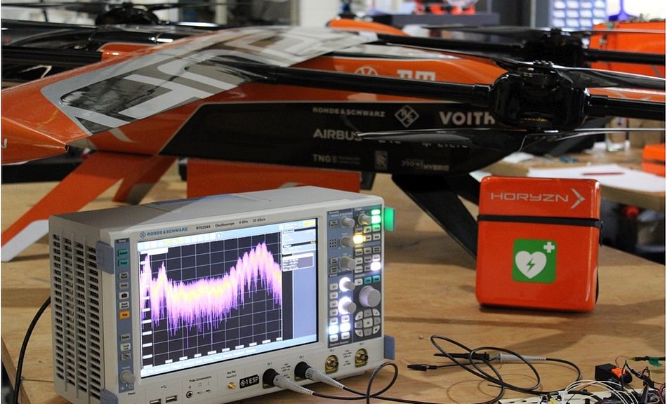 Test de drones avec l’oscilloscope R&S MXO 4 de Rohde & Schwarz.