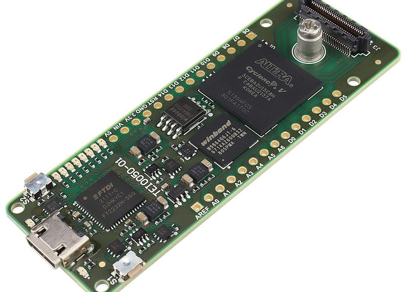 arte FPGA CYC5000 de Arrow