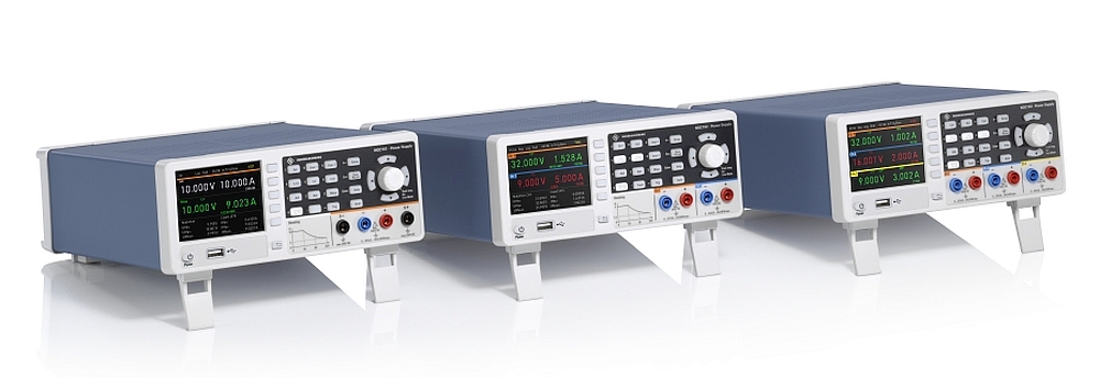 Les trois alimentations DC de la série R&S NGC100 de Rohde & Schwarz.