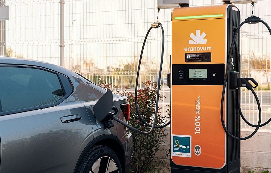 Borne de recharge de véhicule électrique de Eranovum